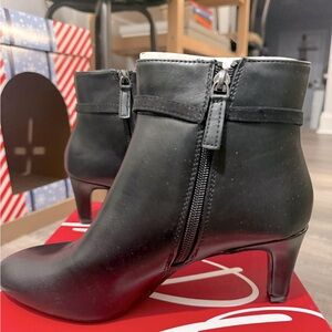 Impo black boots - 7.5 - never worn